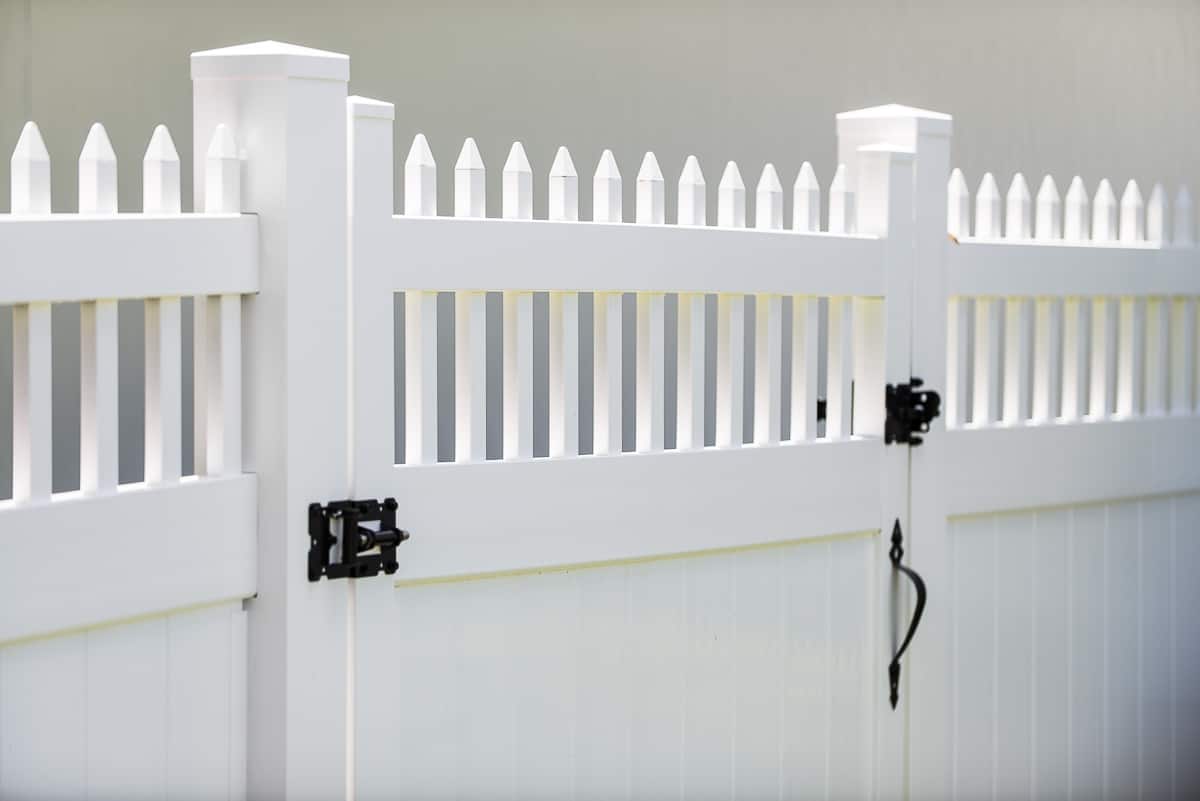 Athens Fence Builders White Vinyl Privacy Fence and Gate