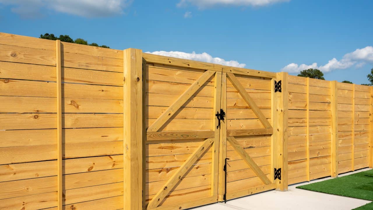 Sherman Oaks fence company wood fence with gate