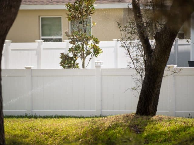 What Happens If a Chino Fence Builder Makes a Mistake?