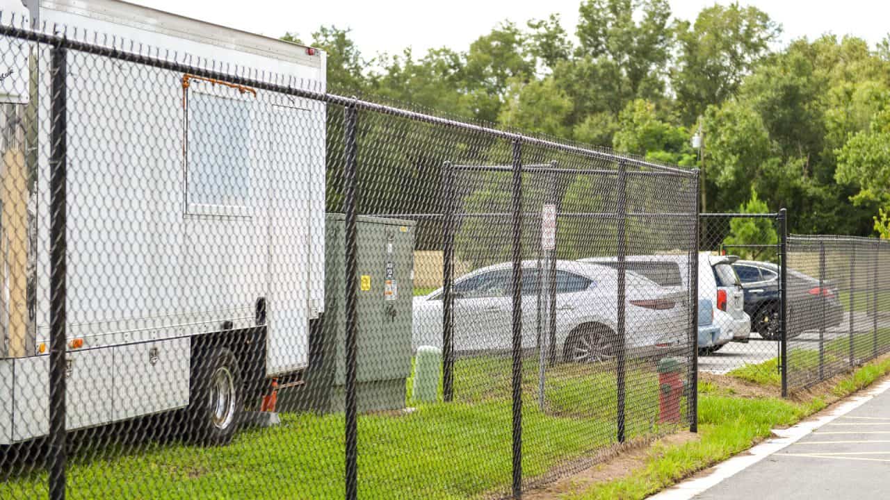 Commercial fence contractors near me