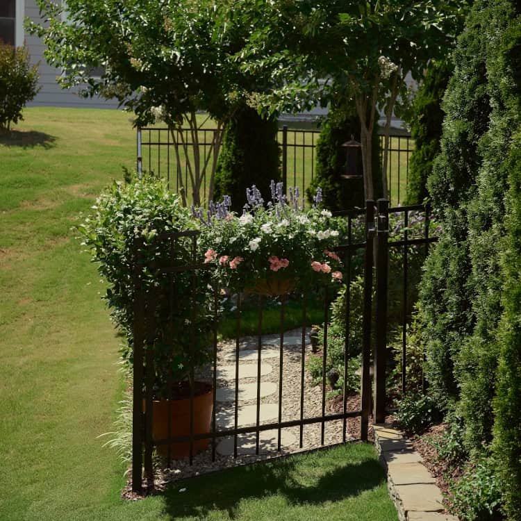 aluminum fencing Lake County fl http://144.208.71.189/~sfrdev6/wp-content/uploads/2025/03/aluminum-fencing-Lake-County-fl.jpg