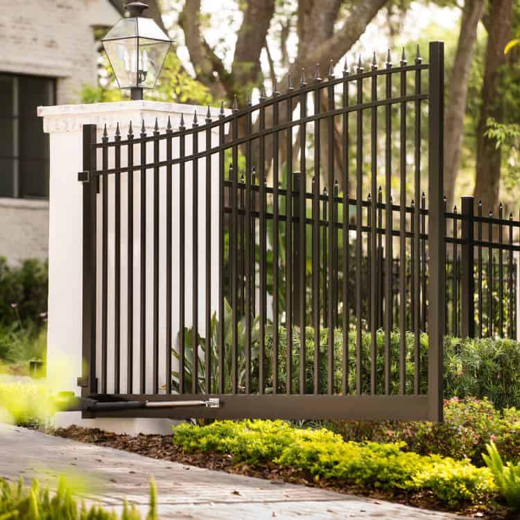 Orlando fence gates (750 x 750 px) http://144.208.71.189/~sfrdev6/wp-content/uploads/2025/04/Orlando-fence-gates-750-x-750-px.jpg