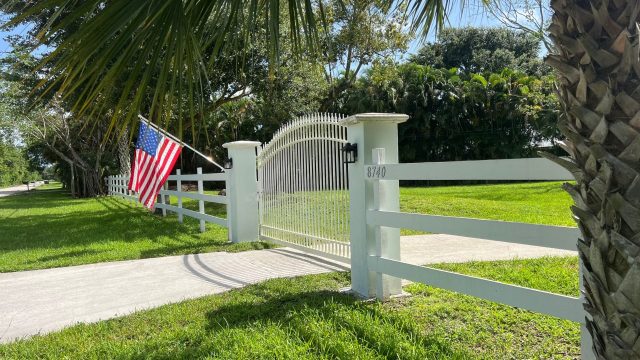 island fence designs