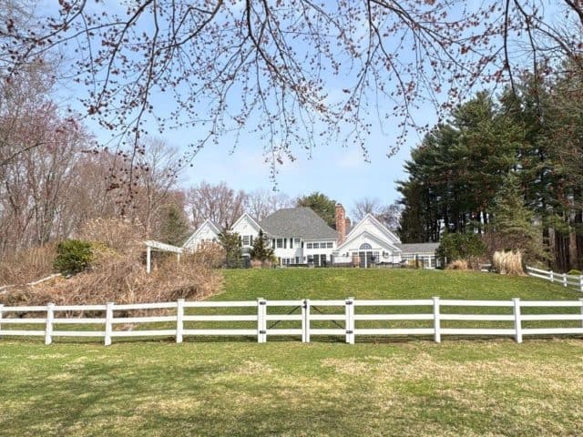 Superior Fence & Rail Is Your High-Quality Guilderland Fence Company