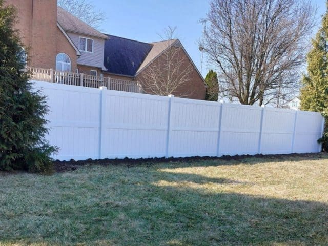 Superior Vinyl Fence Builder Near Me