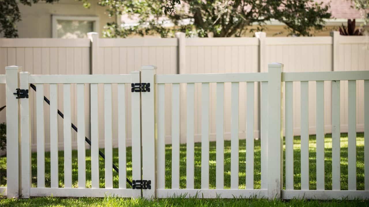 vinyl fence installers near me