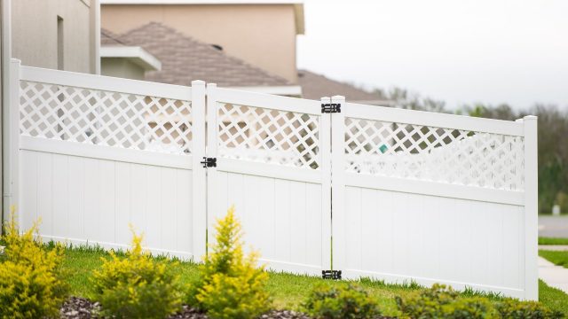 Fence Company West Palm Beach – Keep Your Home Safe With a Strong, Superior Fence