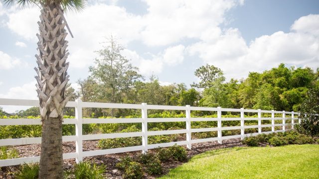 Choosing The Right Ocala Fence Company: Your Questions Answered
